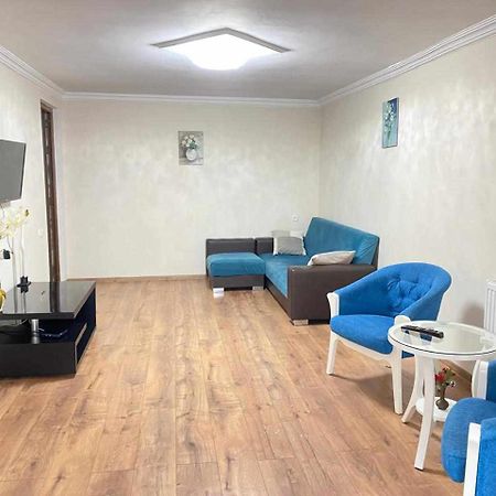 Freedom Square Apartment Tiflis Dış mekan fotoğraf