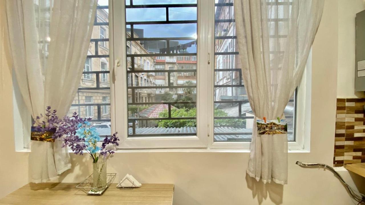 Freedom Square Apartment Tiflis Dış mekan fotoğraf